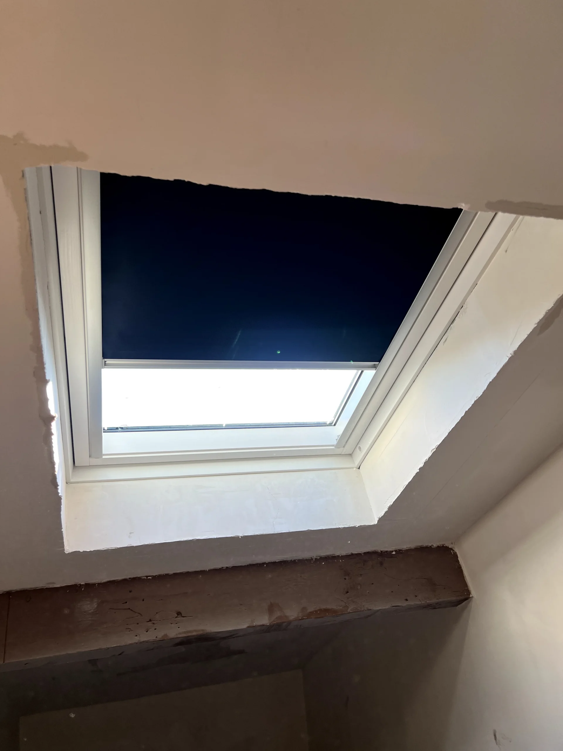 Pose de fenêtre de toit Velux Biot Chemin de la Brague